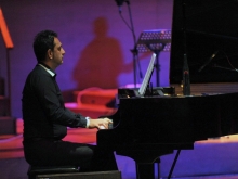 Μαέστρος στο αφιέρωμα του Ν.Ξυλούρη