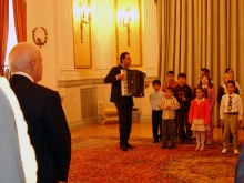 Στον Πρόεδρο της Δημοκρατίας