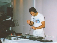 DJ